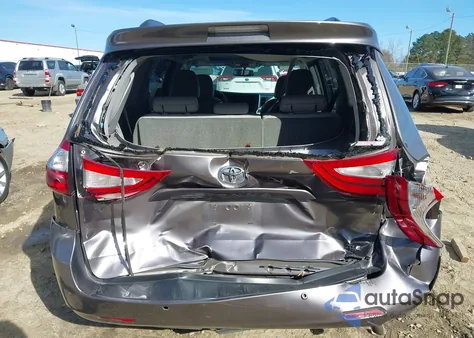 2016 Toyota Sienna Xle 8 Passenger z USA, uszkodzony, nr VIN 5TDYK3DC9GS697680